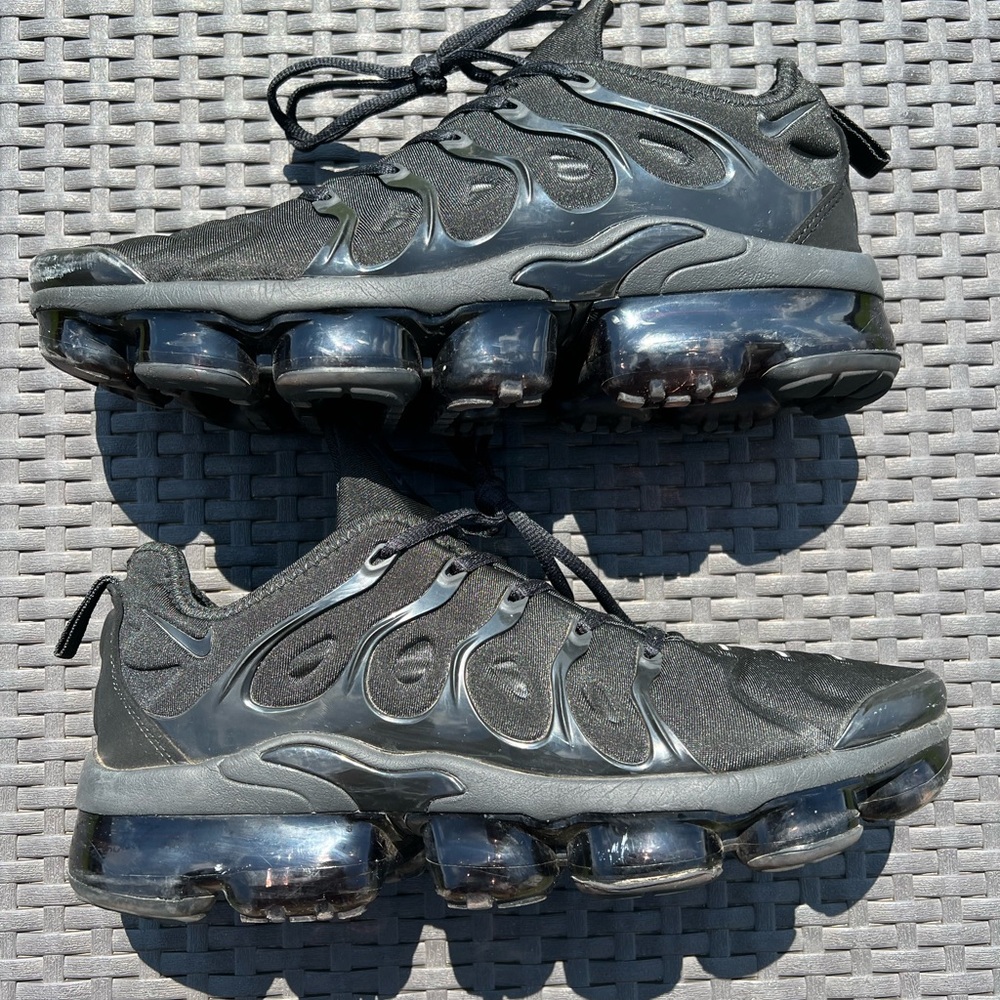 Nike Air Vapor Max Plus - Black on Black - good condition - see photos